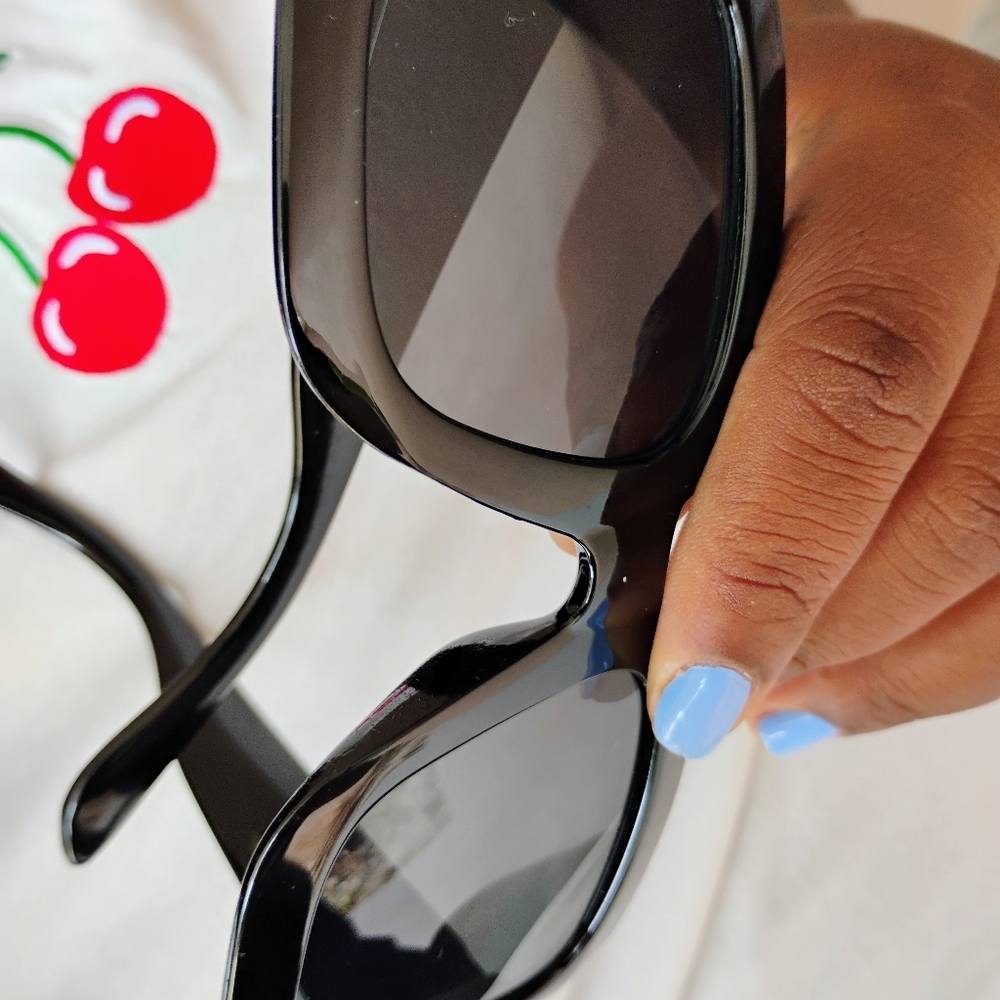 New 2025 Spicy Hot Dark Black Oversized Anti-Glare Elegant AC Lens - Picture 2 of 4